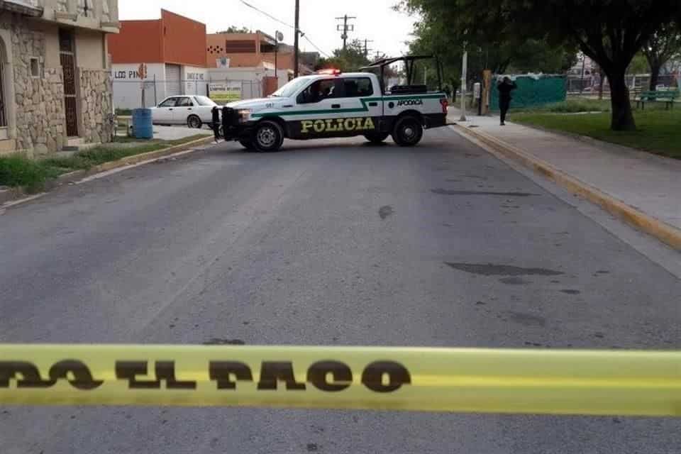 Una jovencita que se ejercitaba en una plaza pública de Apodaca, fue asaltada con lujo de violencia, por un delincuente, que la sometió con un arma blanca