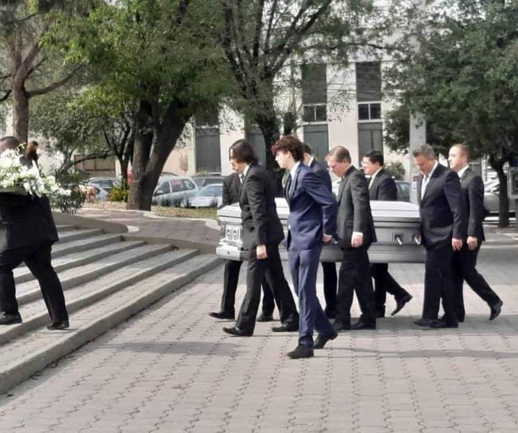 Despiden con emotiva misa a Javier Livas Cantú Despiden con emotiva misa a Javier Livas Cantú