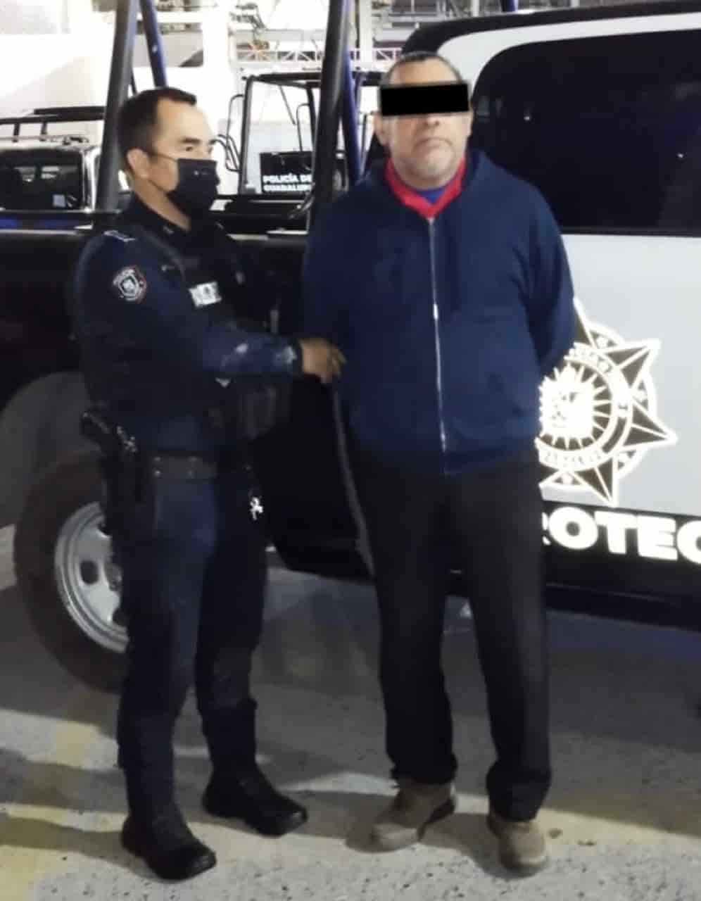 Un trabajador del volante fue detenido al ser sorprendido trasladando a una familia de ilegales venezolanos, que sería llevada de una casa de seguridad