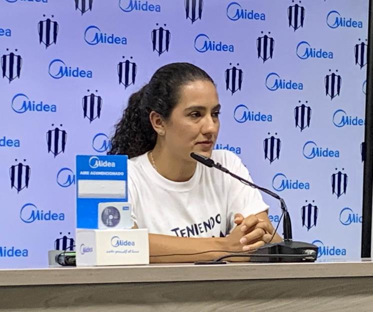 Contenta Espejo con sus Rayadas Contenta Espejo con sus Rayadas