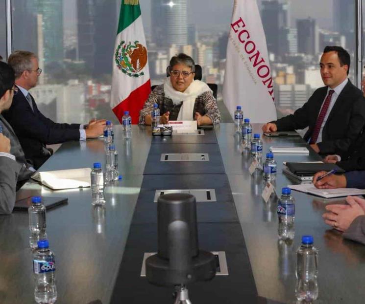 Buenrostro recibe a empresarios canadienses