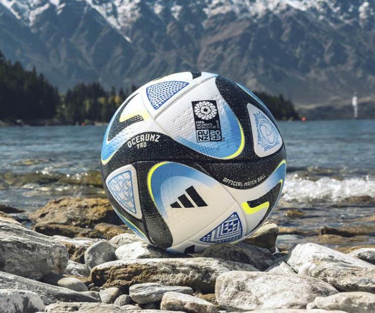 Presentan el balón para el Mundial Femenino Presentan el balón para el Mundial Femenino