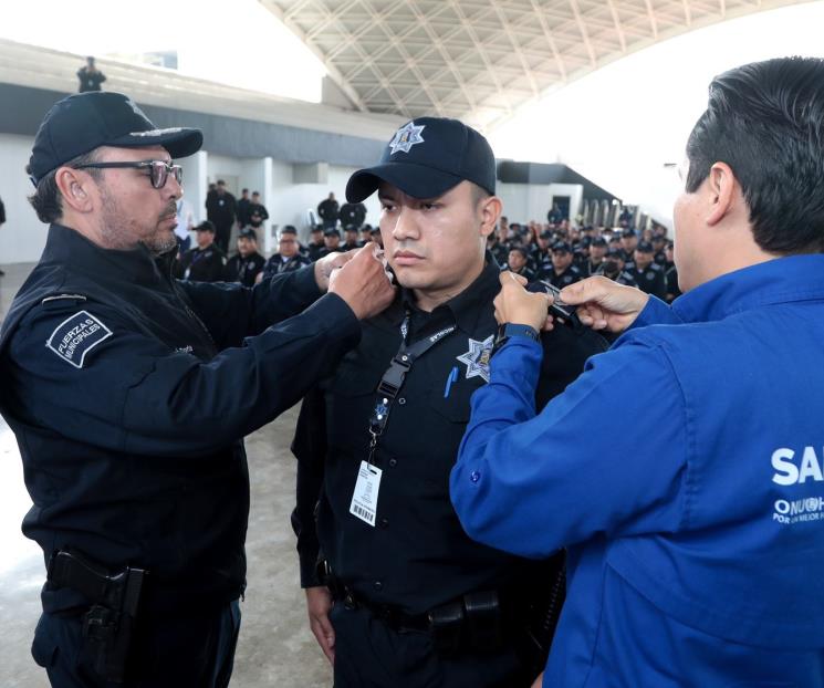 Entregan ascenso de grado a 70 policías de San Nicolás Entregan ascenso de grado a 70 policías de San Nicolás