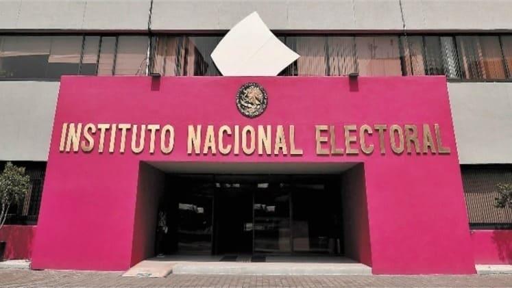 Rechaza AMLO que Plan B pueda colapsar al INE