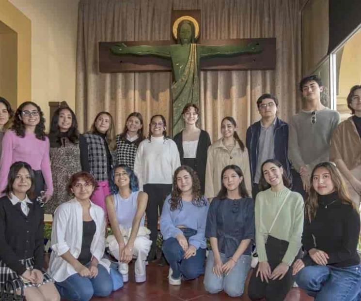 Muestran estudiantes de la UDEM sus obras de arte sacro Muestran estudiantes de la UDEM sus obras de arte sacro