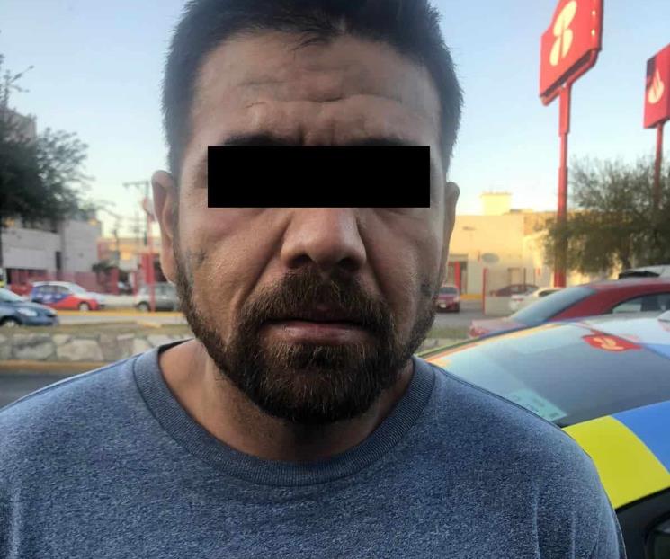 Detienen a asaltante de tienda Detienen a asaltante de tienda