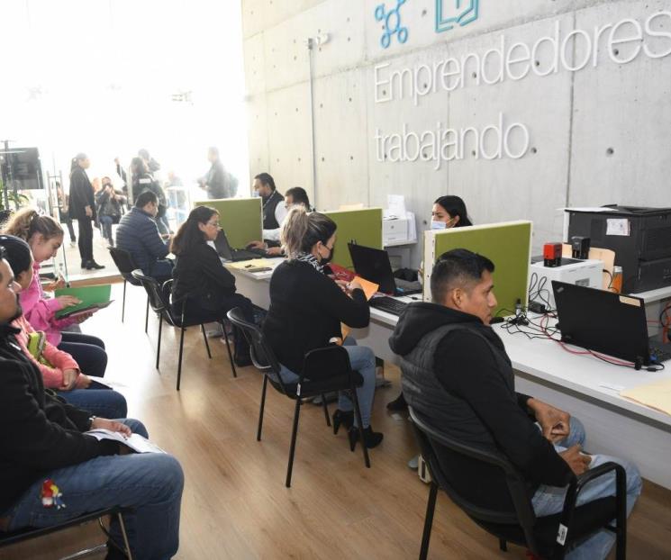 Acercan oficina móvil del SAT a Centro Emprendemos Monterrey Acercan oficina móvil del SAT a Centro Emprendemos Monterrey
