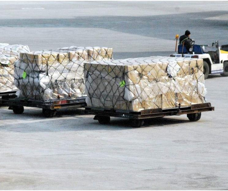 Cigarro y bebidas alcohólica solo pueden importarse por AICM Cigarro y bebidas alcohólica solo pueden importarse por AICM