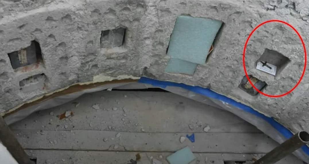 Se descubrieron cajas de plomo en nichos de la Catedral Se descubrieron cajas de plomo en nichos de la Catedral