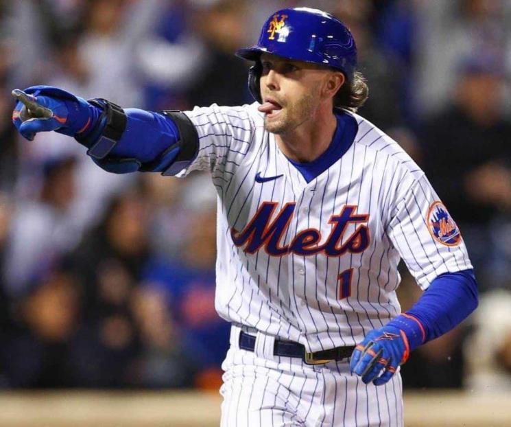 Renueva McNeil con los Mets Renueva McNeil con los Mets