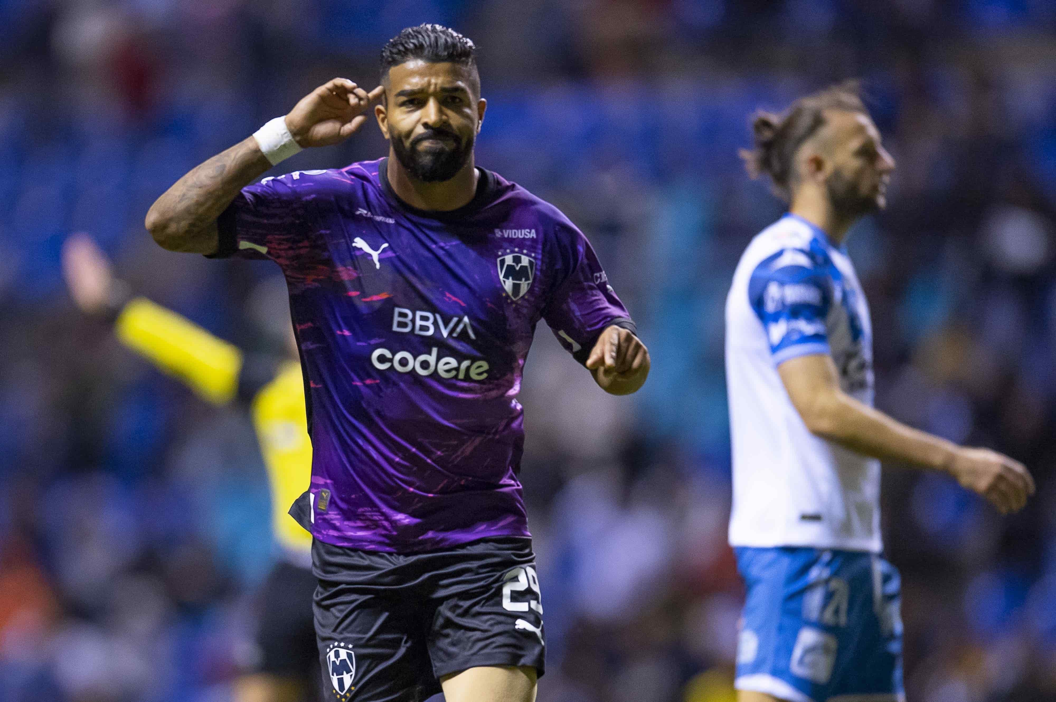 Rodrigo Aguirre hace el 2-1.