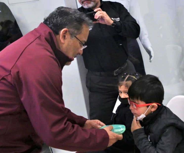Reciben Policías de Escobedo y sus hijos lentes gratuitos Reciben Policías de Escobedo y sus hijos lentes gratuitos