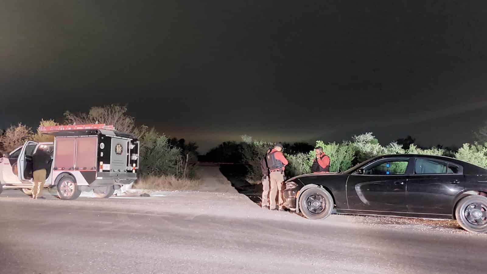 El reporte de tres personas calcinadas, atados de las manos y abandonados en una brecha, movilizó a agentes ministeriales
