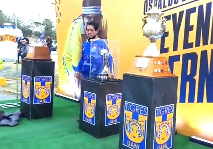 Es ‘Bato’ el primero en el Anillo de Leyendas en Tigres Es ‘Bato’ el primero en el Anillo de Leyendas en Tigres