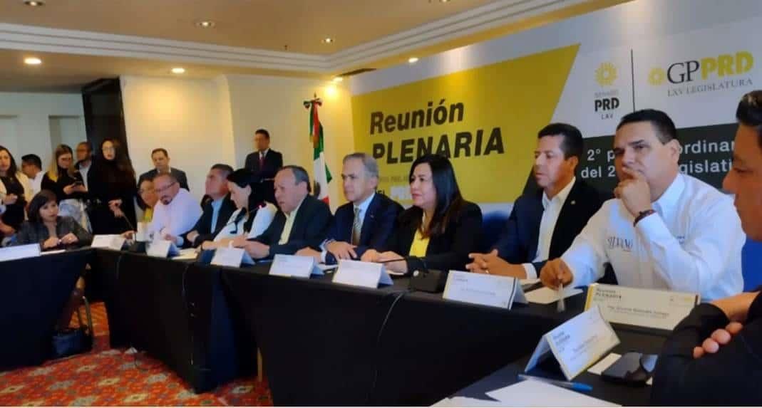 PRD da espaldarazo a Del Moral y Aureoles rumbo a elecciones PRD da espaldarazo a Del Moral y Aureoles rumbo a elecciones