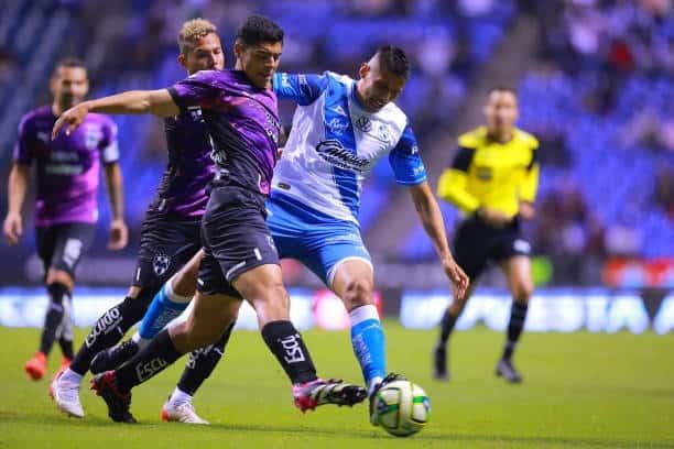 Feliz Guzmán de compartir la defensa con Héctor Moreno Feliz Guzmán de compartir la defensa con Héctor Moreno