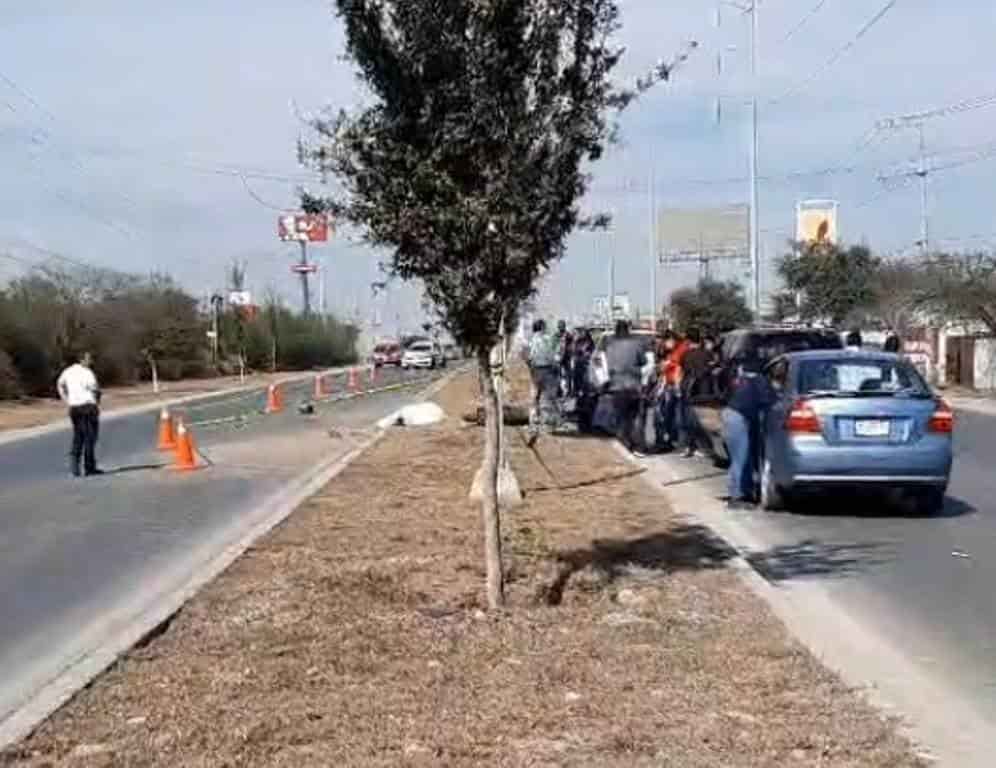 Con diversas lesiones resultó un motociclista luego de chocar contra un transporte urbano de la Ruta 115