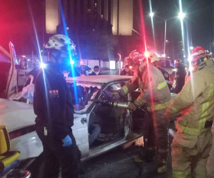Estrellamiento deja un prensado en el centro de Monterrey Estrellamiento deja un prensado en el centro de Monterrey