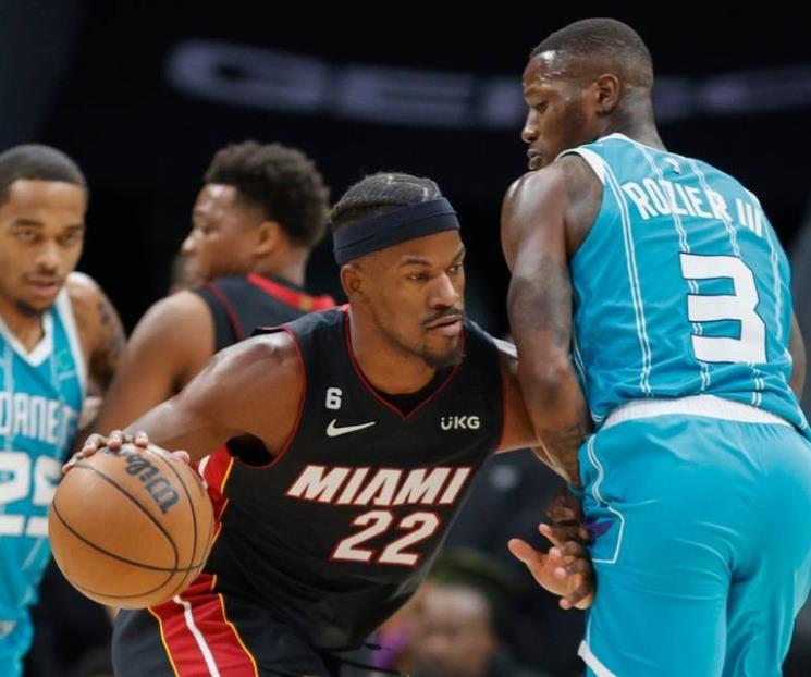 Sorprende Charlotte y vence al Miami Heat Sorprende Charlotte y vence al Miami Heat