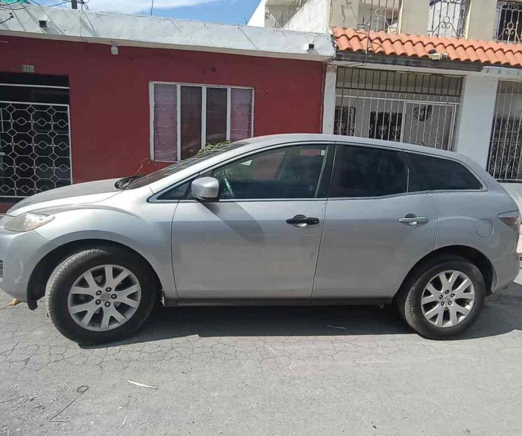 Capturan a ladrón de camioneta Capturan a ladrón de camioneta