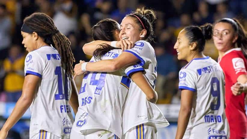 Ganan felinas y son sublíderes Ganan felinas y son sublíderes