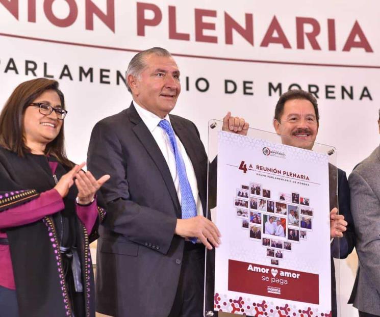 Inicia desfile de corcholatas en plenaria de Morena Inicia desfile de corcholatas en plenaria de Morena