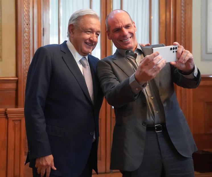AMLO recibe en PN a Yanis Varoufakis AMLO recibe en PN a Yanis Varoufakis