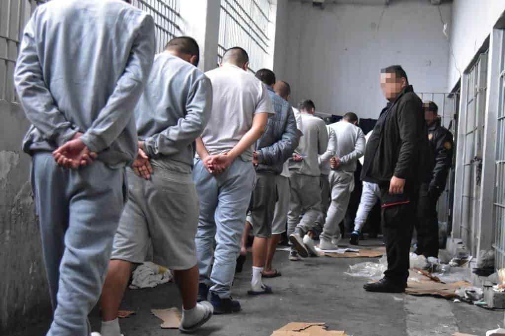 Tras los rumores de motín y disturbios al interior del penal número uno de Apodaca, las autoridades penitenciarias lo descartaron, mencionado se trató de una revisión de rutina