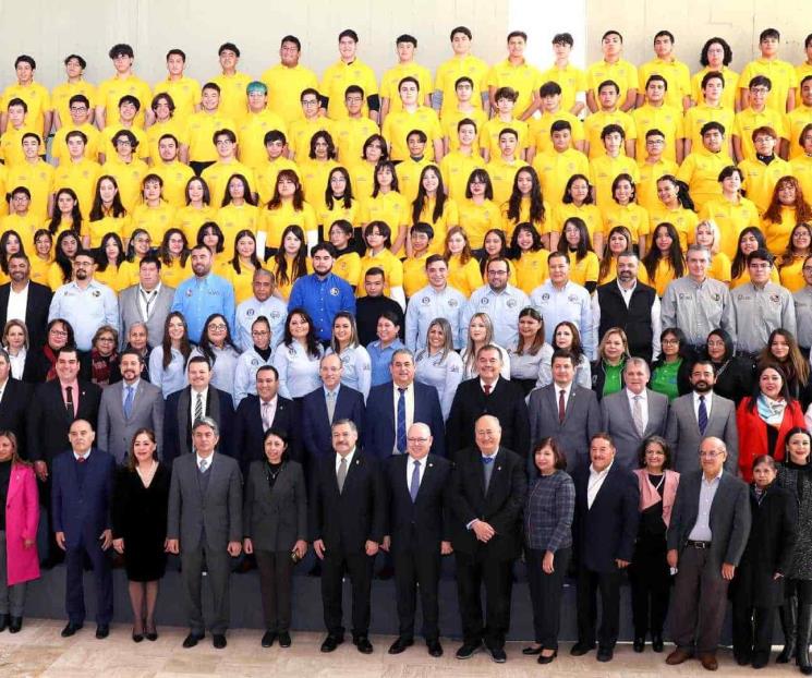 Asegura apoyo académico a jóvenes talentos de bachillerato