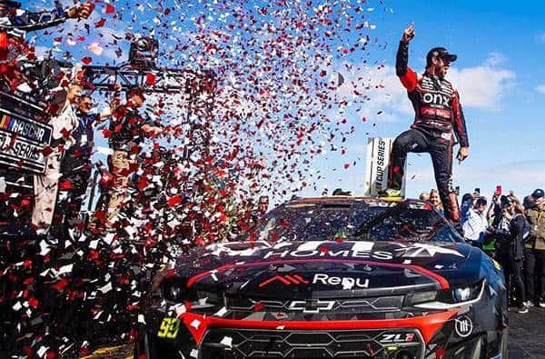 Ansioso Suárez de ya correr en el Coliseo de Los Ángeles Ansioso Suárez de ya correr en el Coliseo de Los Ángeles