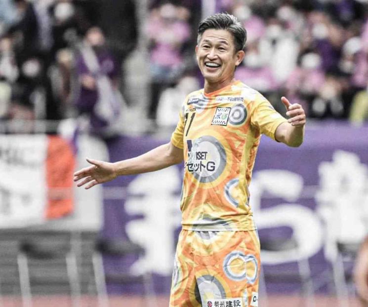 Futbolista japonés sigue jugando a los 55 años