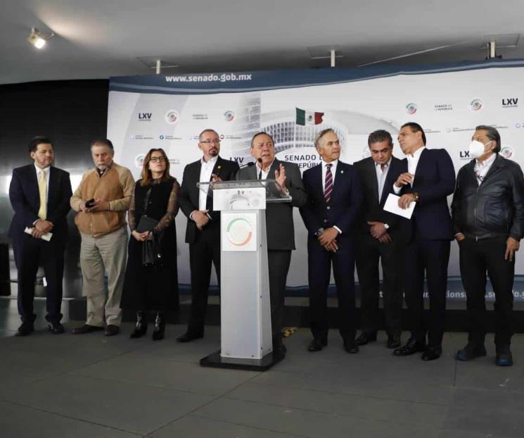 Zambrano se reúne con bancada del PRD en Senado