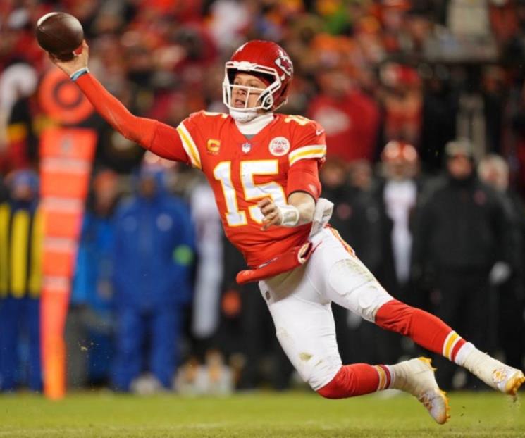 Mahomes se recupera del tobillo y jugará el Superbowl