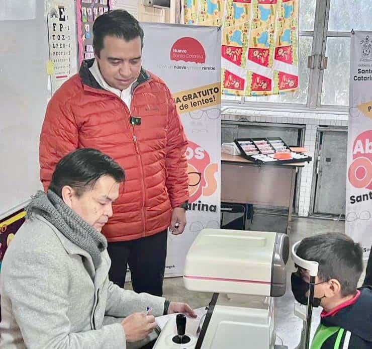 Entregarán 17 mil lentes con Abre los ojos Santa Catarina Entregarán 17 mil lentes con Abre los ojos Santa Catarina