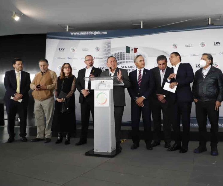 El PRD no anda pidiendo limosna a nadie: Zambrano El PRD no anda pidiendo limosna a nadie: Zambrano