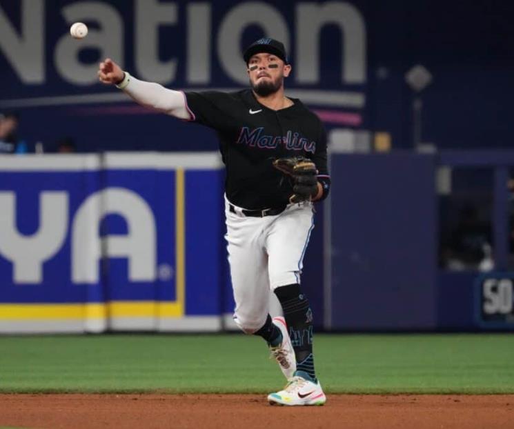 Extienden Dodgers contrato de Miguel Rojas