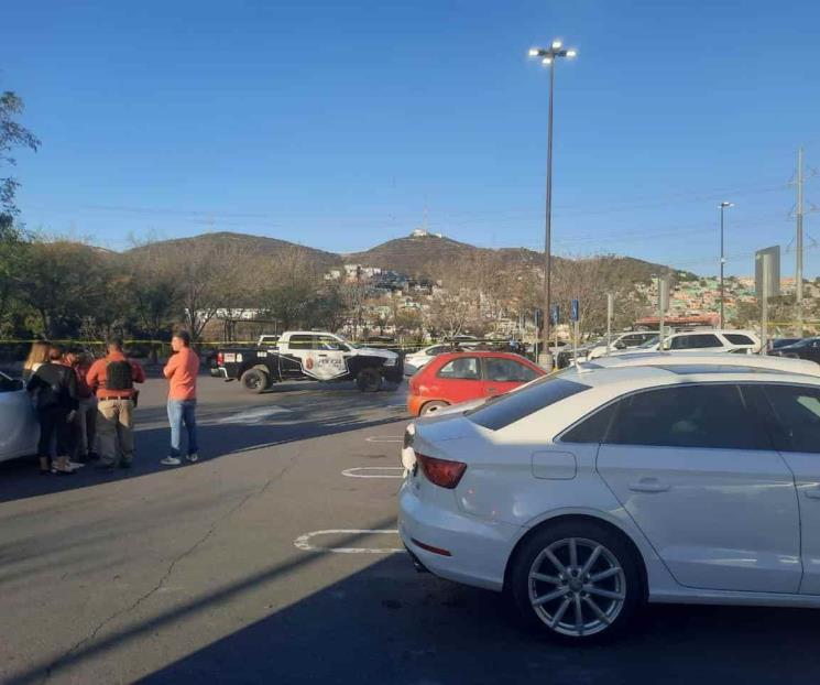 Matan a sujeto en estacionamiento de Costco Matan a sujeto en estacionamiento de Costco