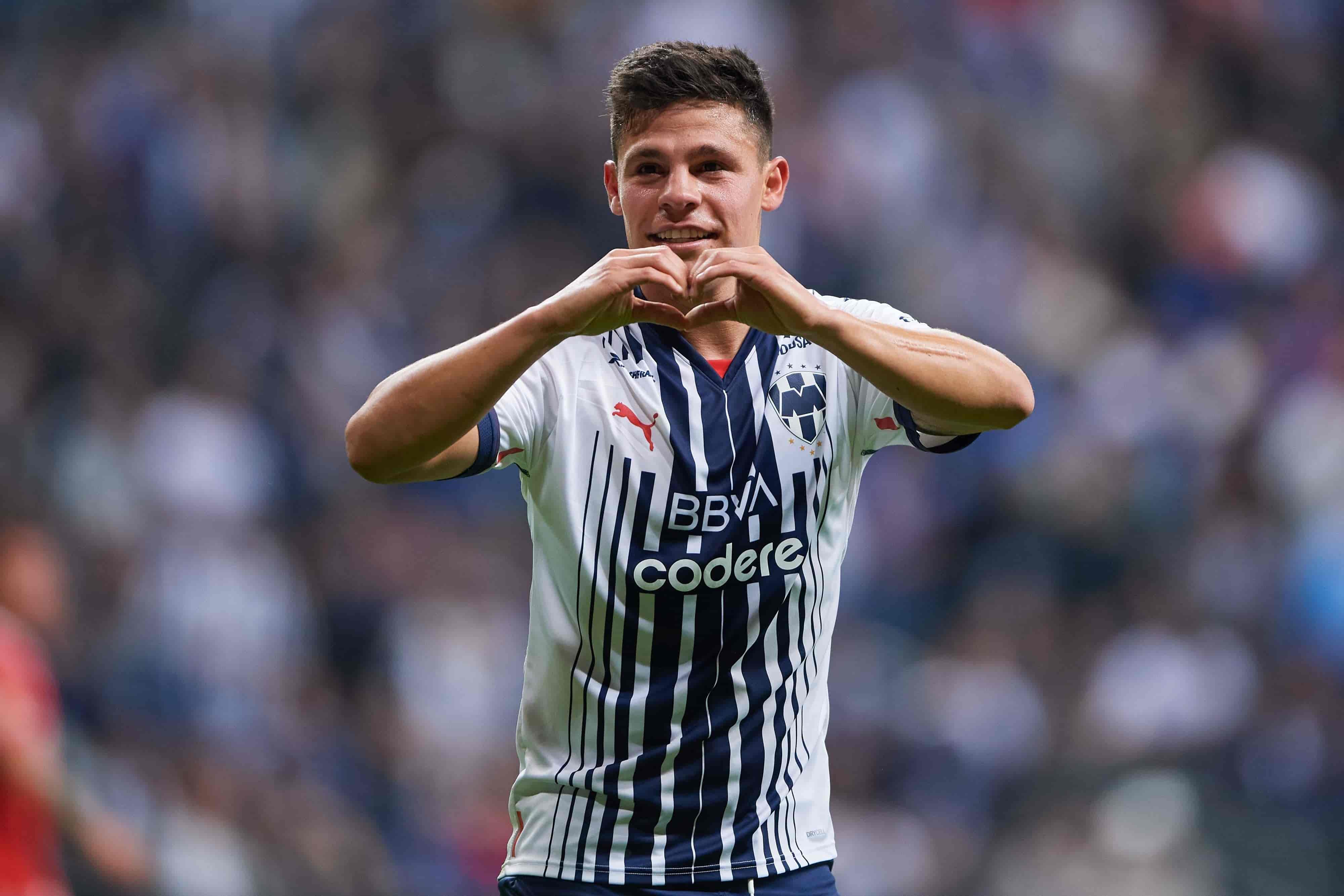 González hace doblete.