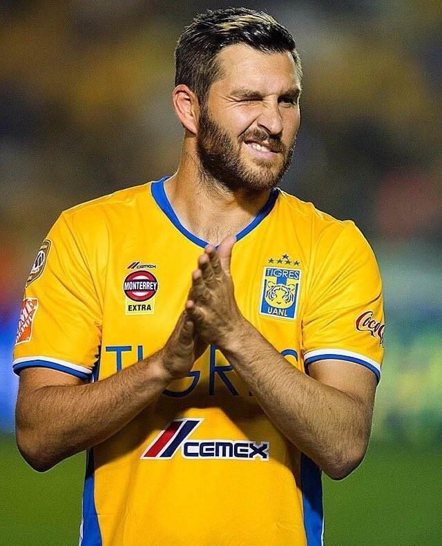 Beneficiará Gignac a niños con subasta Beneficiará Gignac a niños con subasta