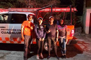 Rescatan a excursionistas