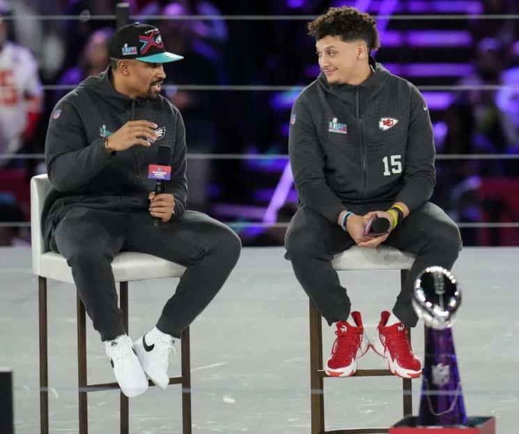 Tiene Hurts más armas que Mahomes para el Superbowl Tiene Hurts más armas que Mahomes para el Superbowl
