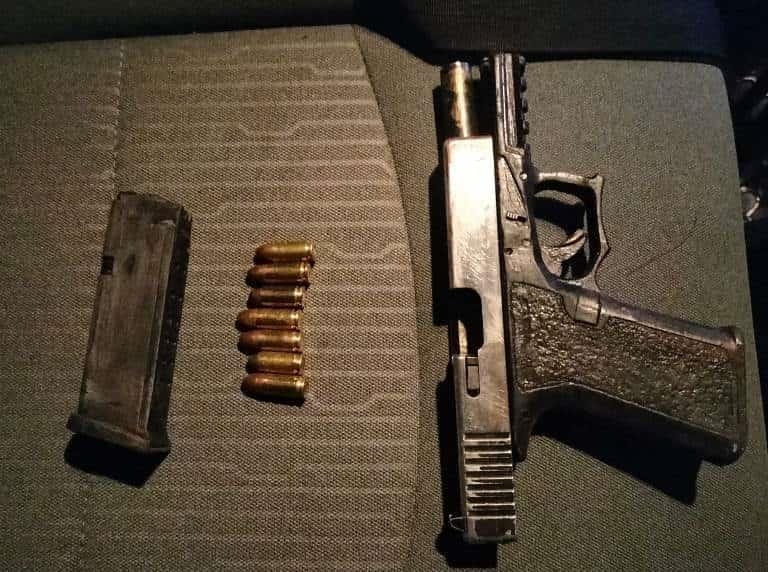 Aprehenden a salvadoreño con arma de fuego Aprehenden a salvadoreño con arma de fuego