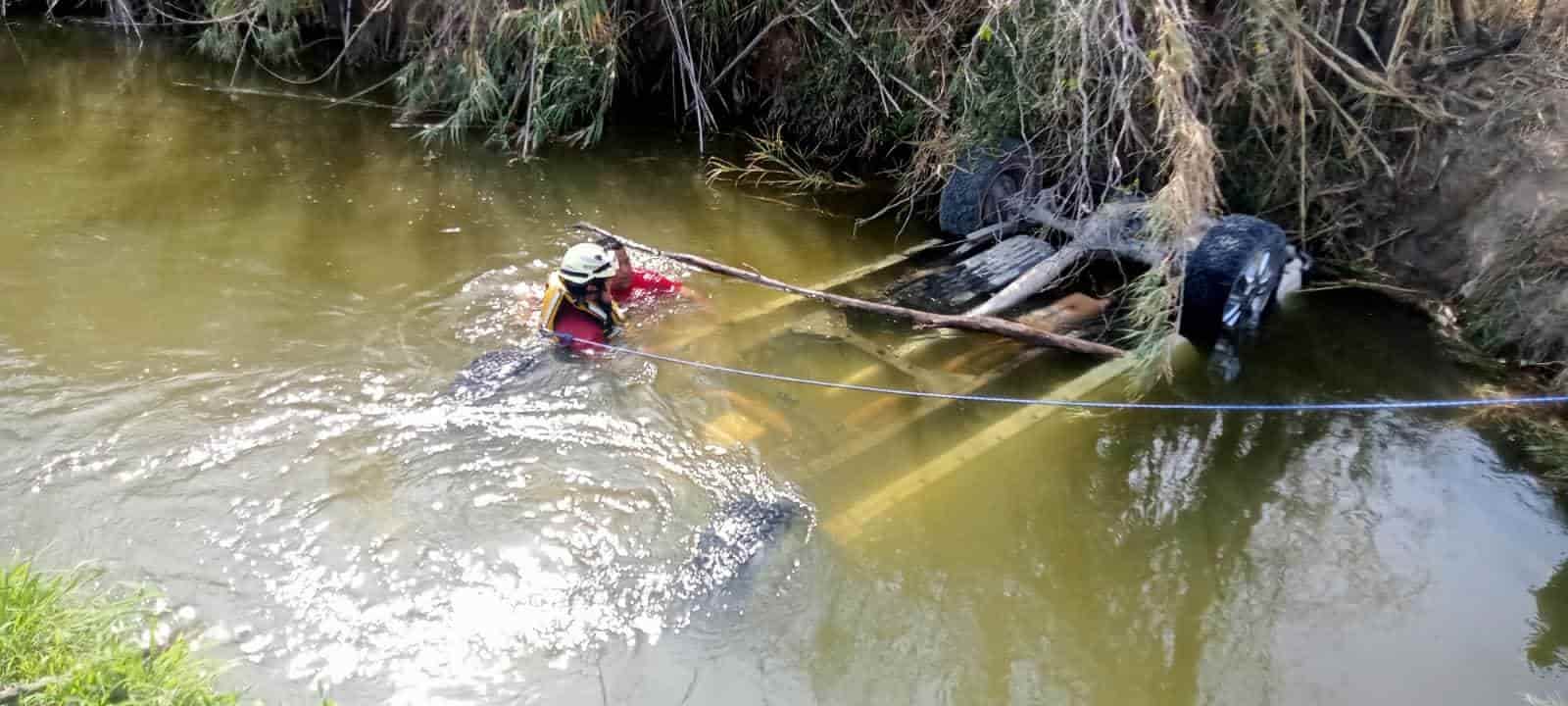 La FGJ identificó a otros de los fallecidas en la camioneta volcada en una acequia del municipio de Pesquería donde murieron 14 personas