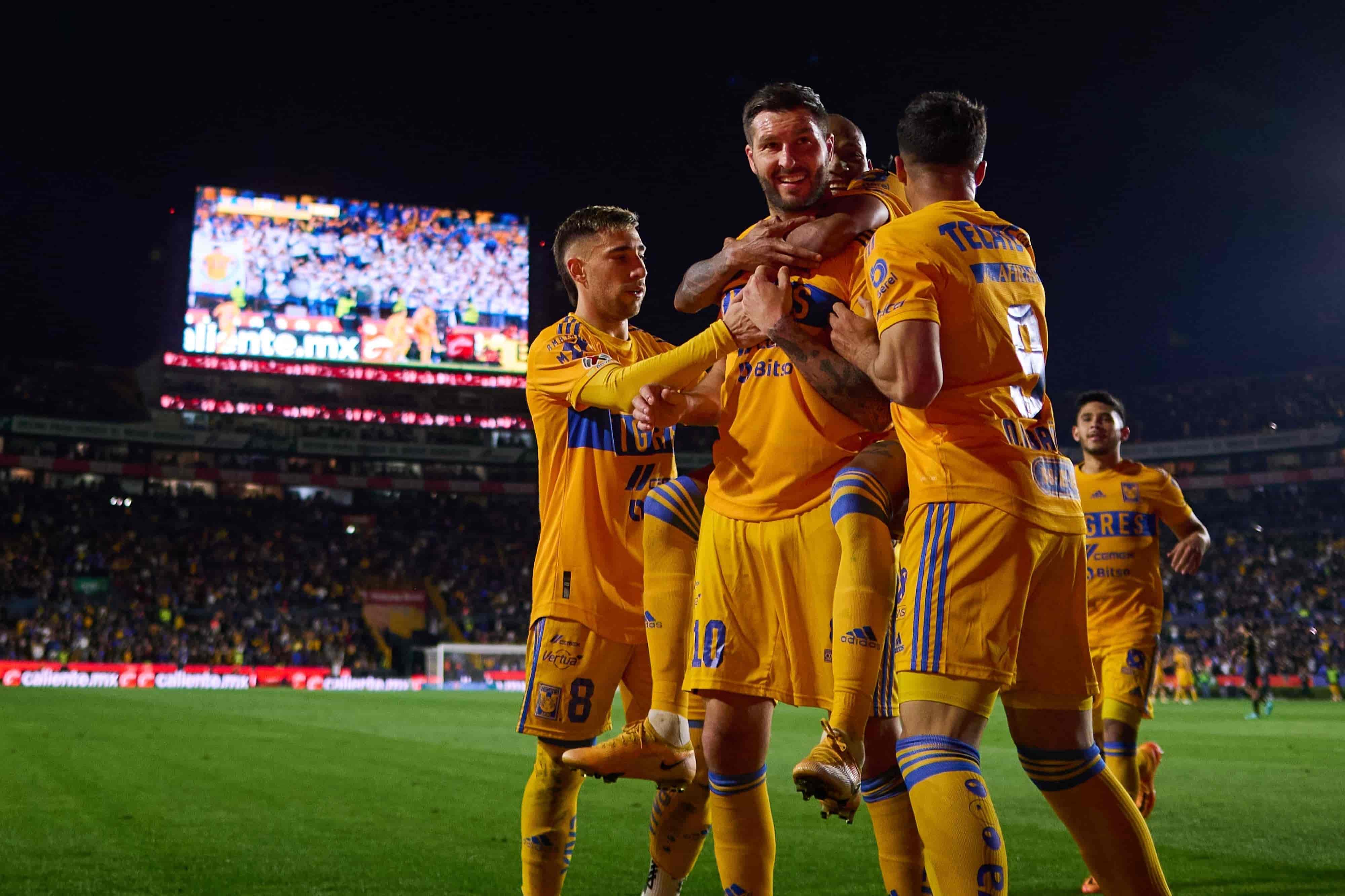 André Pierre Gignac hace doblete.