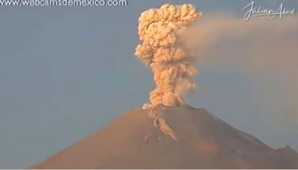 Popocatépetl presenta explosión este lunes Popocatépetl presenta explosión este lunes