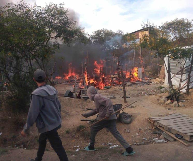 Prende fuego a casa de familiar Prende fuego a casa de familiar