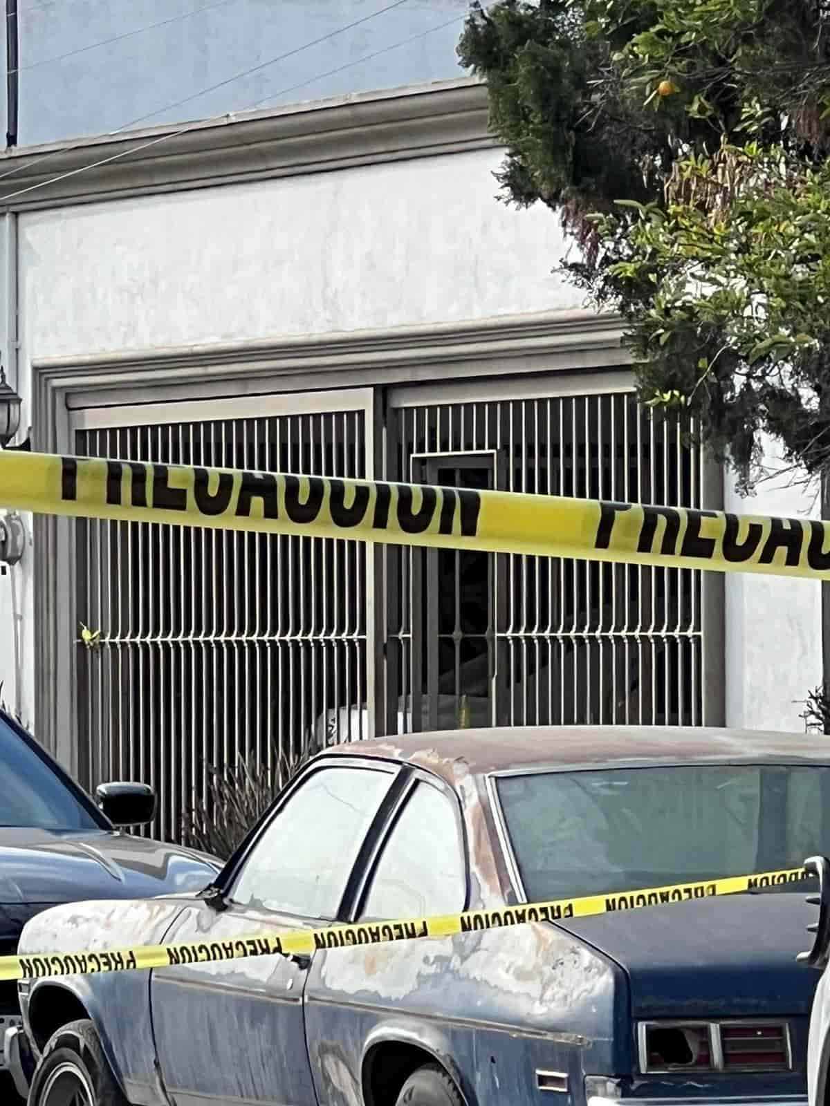 Un hombre de la tercera edad fue hallado sin vida, desnudo en el cuarto de baño de su casa con un golpe en la cabeza