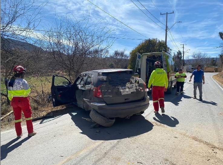 Lesiona choque a dos personas Lesiona choque a dos personas