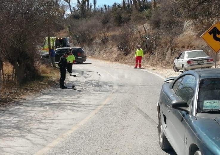 Dos personas lesionadas fue el saldo que dejó un choque frontal, entre dos vehículos particulares