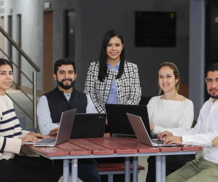 Conocen estudiantes del Tec festejos del 80 aniversario